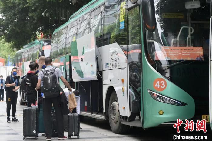 目前罗马俱乐部没有体育总监，转会工作主要由总经理平托负责。